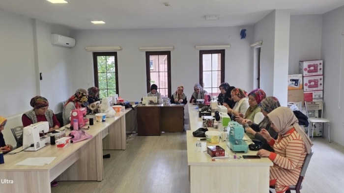 İZMEK yeni kurs merkezlerini açtı